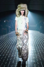 Load image into Gallery viewer, Feline Airbrush Hourglass Jeans
