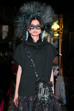 Load image into Gallery viewer, LASER-CUT PRECIOUS STONE BEADED PURSE