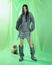 Load image into Gallery viewer, SPIRAL PANEL DENIM MINI SKIRT