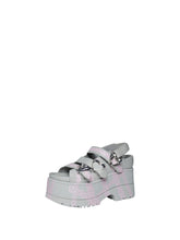 Load image into Gallery viewer, UGG X YUEQI QI GoldenRise Sandals