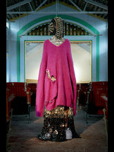 Load image into Gallery viewer, OVERSIZE HEART SHAPE SWEATER (PINK)