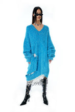 Load image into Gallery viewer, OVERSIZE HEART SHAPE SWEATER (BLUE)