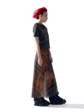 Load image into Gallery viewer, SAFETY PIN HEART T-SHIRT (PURPLE-GREY)