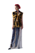 Load image into Gallery viewer, PLEATED FEATHER PRINT SKIRT