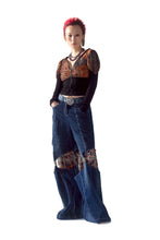 Load image into Gallery viewer, UPCYCLED HOURGLASS JEANS