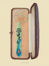 Load image into Gallery viewer, BEADING TIE