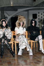 Load image into Gallery viewer, YUEQI QI X Ema Gaspar Football Jersey
