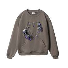 Load image into Gallery viewer, BROWN SAFTEY PIN HEART SWEATSHIRT

