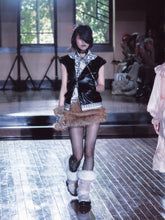 Load image into Gallery viewer, Black Rosa Jacquard Collar Leather Vest
