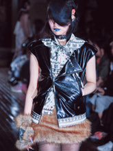Load image into Gallery viewer, Black Rosa Jacquard Collar Leather Vest
