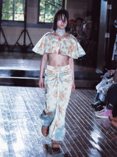 Load image into Gallery viewer, Floral Sculpted Track Pants
