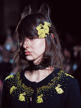 Load image into Gallery viewer, Rabbit Beaded Hair Clip

