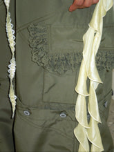 Load image into Gallery viewer, Olive Grid Convertible Cargo Pants

