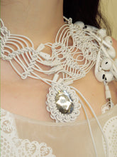 Load image into Gallery viewer, Braided Headphones Bijoux Mesh Necklace - White
