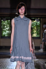 Load image into Gallery viewer, Lace Trim Bow Pleated Dress
