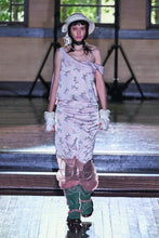 Load image into Gallery viewer, Ivory Rosa Fur Wrist Warmers
