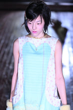 Load image into Gallery viewer, Honey Rosa Beaded Necklace
