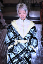 Load image into Gallery viewer, Lace Flocked Trench Coat

