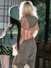 Load image into Gallery viewer, Feline Airbrush Sweat Jeans
