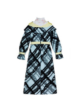 Load image into Gallery viewer, Lace Flocked Trench Coat
