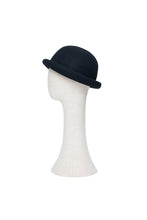 Load image into Gallery viewer, Black Wool Earphone-Weaving Cloche
