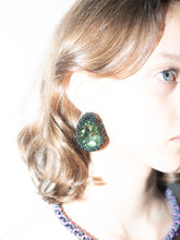 Load image into Gallery viewer, &quot;BIJOUX&quot; BEADED EARRING (GREEN)
