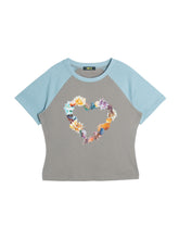 Load image into Gallery viewer, CONCH HEART T-SHIRT (BLUE-GREY)
