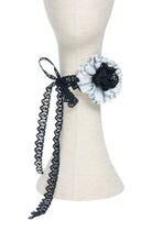 Load image into Gallery viewer, Bloom Choker

