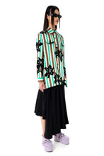 Load image into Gallery viewer, BLACK LILY FLOCKING SHIRT(GREEN)
